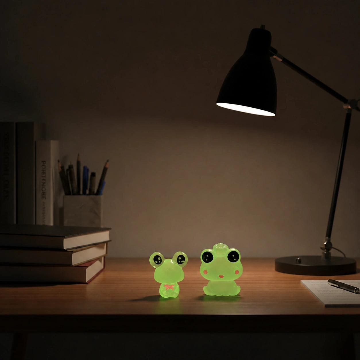 Miniature Glow Frog Assorted (1pc)