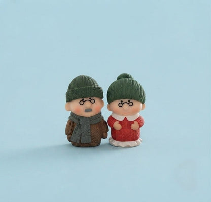 Miniature Old Couple Grandparents Assorted (Big)