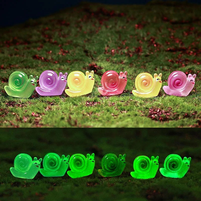 Miniature Glow Snail (1Pc)