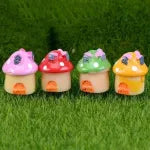 Miniature Mushroom House Assorted (1pc)