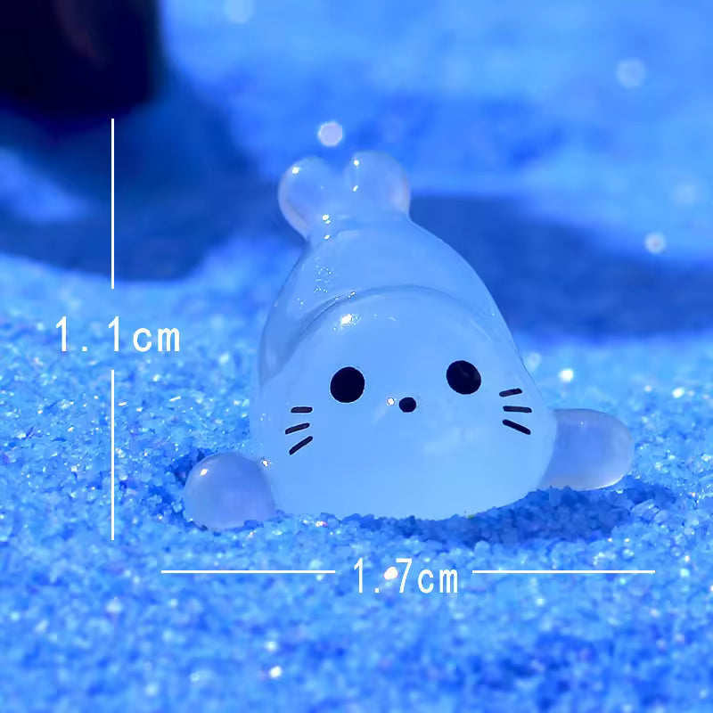 Miniature Glow Seal Fish (1Pc)