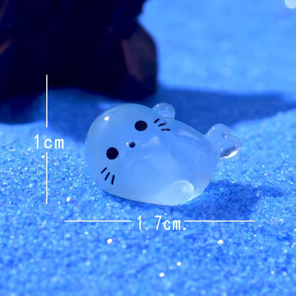 Miniature Glow Seal Fish (1Pc)