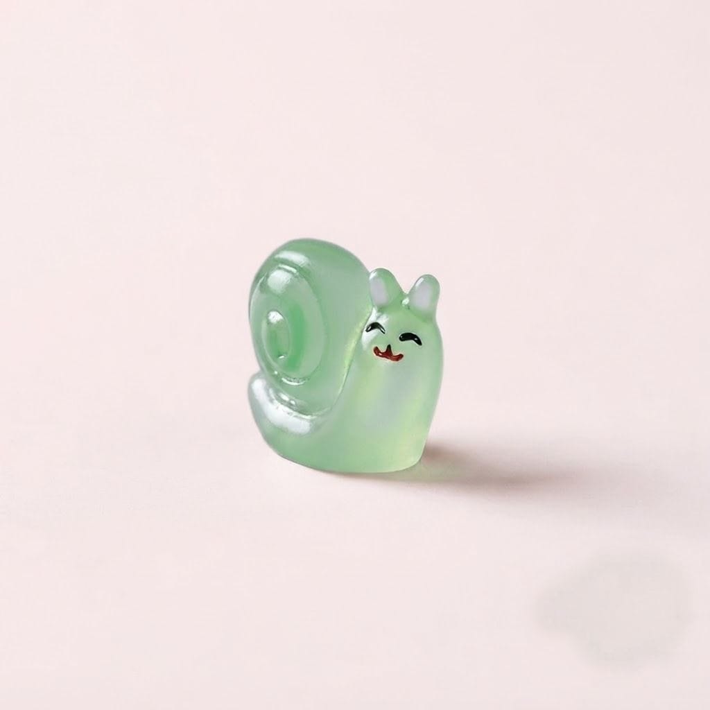 Miniature Glow Snail Assorted (1pc)